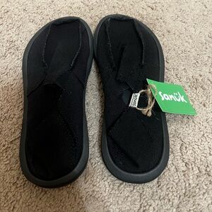 Sanuk Kids Black Slip-On Slippers